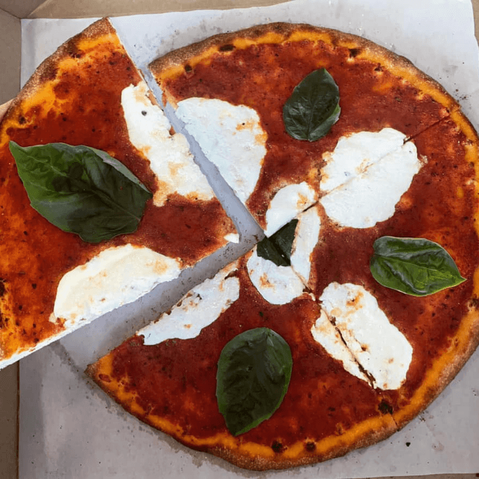 12'' Medium Burrata Pizza (4 Slices).