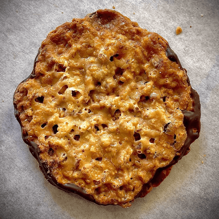 (6) Dark Chocolate Almond Toffee Cookies