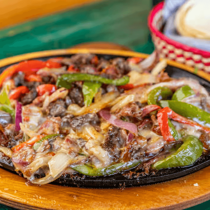 Alambres / Steak with Peppers