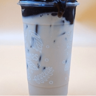 M05. Grass Jelly Milk Tea.
