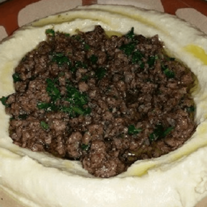 Hummus w/ Spiced Ground Beef (Mild) - Lunch