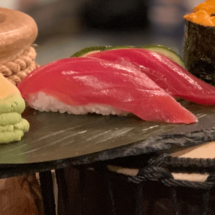 Maguro Sushi (tuna)