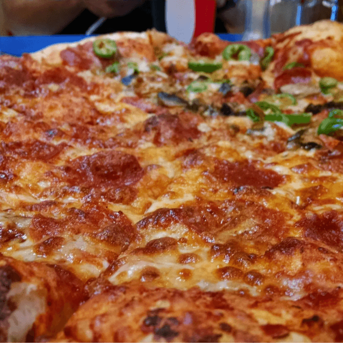 Cheese Pizza Wagon Wheel 20" (16 Slices)