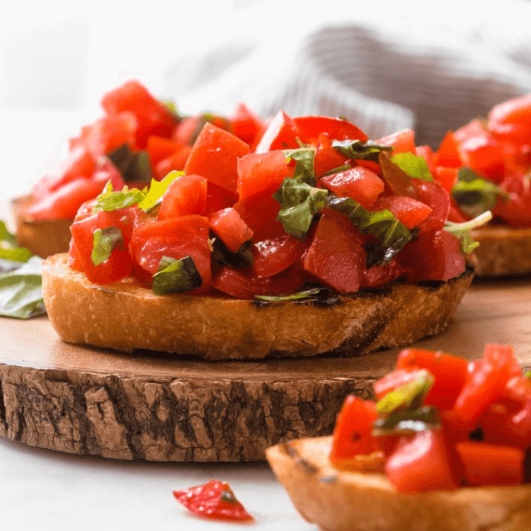 Fresh Tomato ＆ Basil Bruschetta