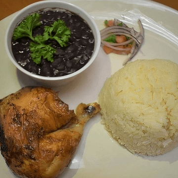 1⁄4 Rotisserie Chicken with Rice & Beans Platter
