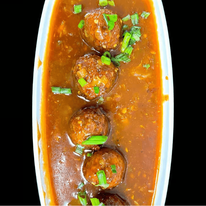 Veg Manchurian (Gravy).