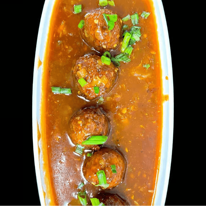 Veg Manchurian (Gravy)