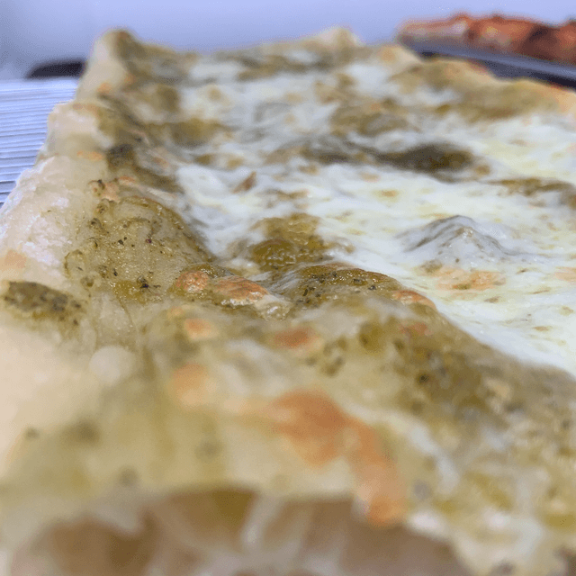 Genova Pesto Pizza