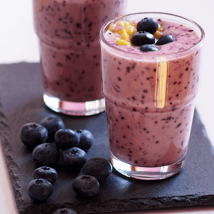 Blueberry & Mango Fruit Smoothie