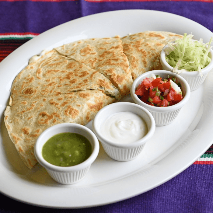 Quesadillas Carnitas